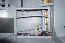 LKRV8-F2200.jpg