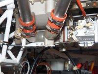 P6150808 Throttle Bracket Instl 1.JPG