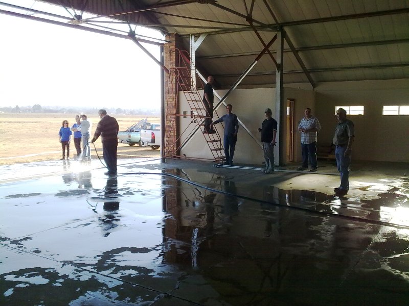 hangar_build_08.jpg