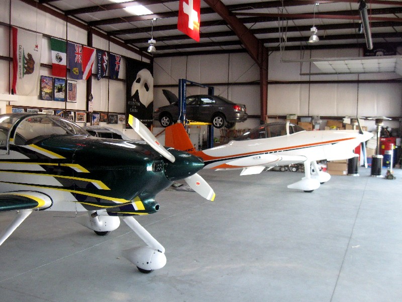 Rosales_Hangar01.jpg