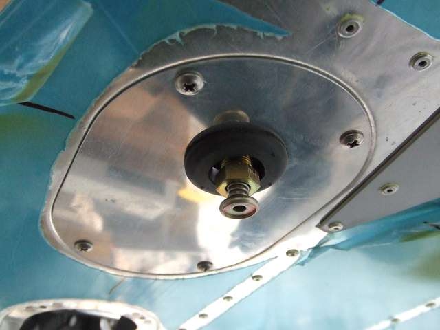 rv12gtwlvfdv9accesshole.jpg