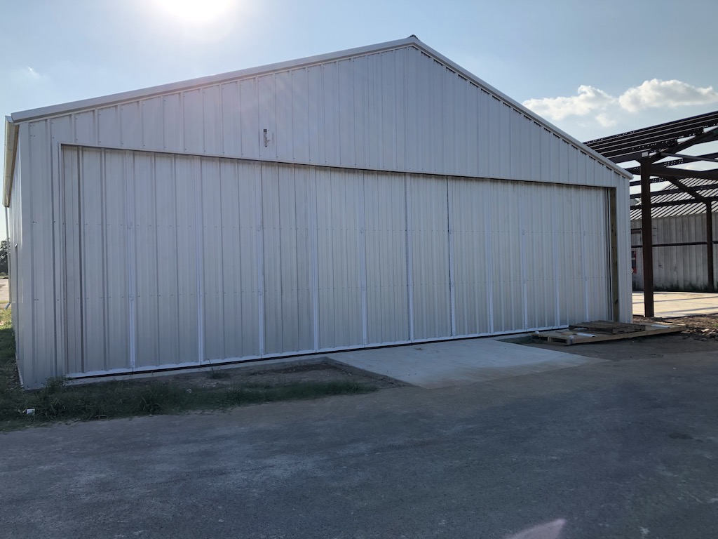 hangar_closed.jpg