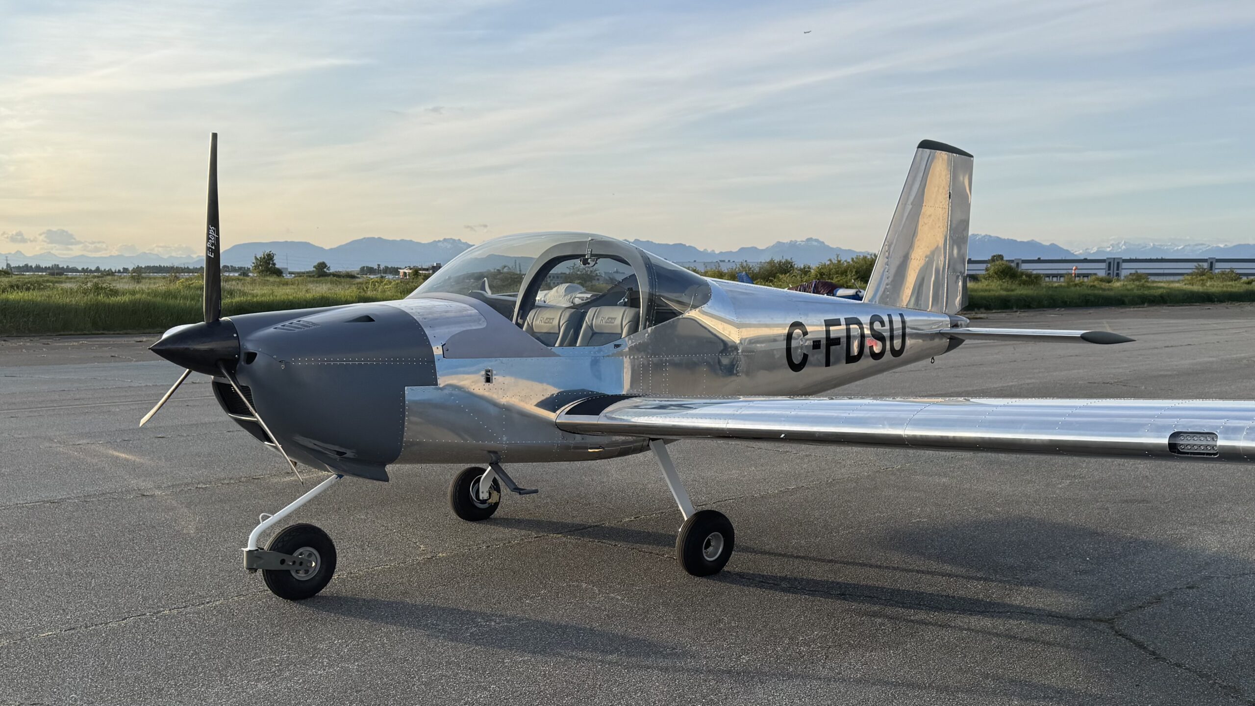 www.vansaircraft.com