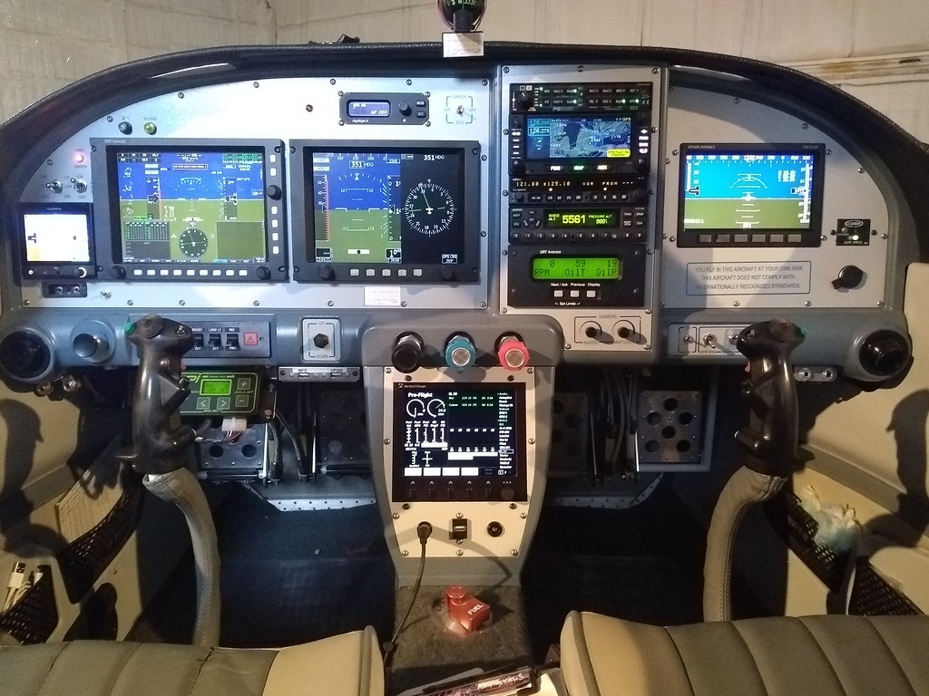RV-10%20Cockpit-XL.jpg
