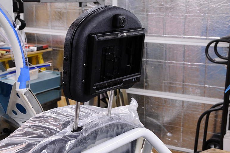 2009.04.18 - RV-8 - Rear LCD Screen Mounting Reduex (15).jpg