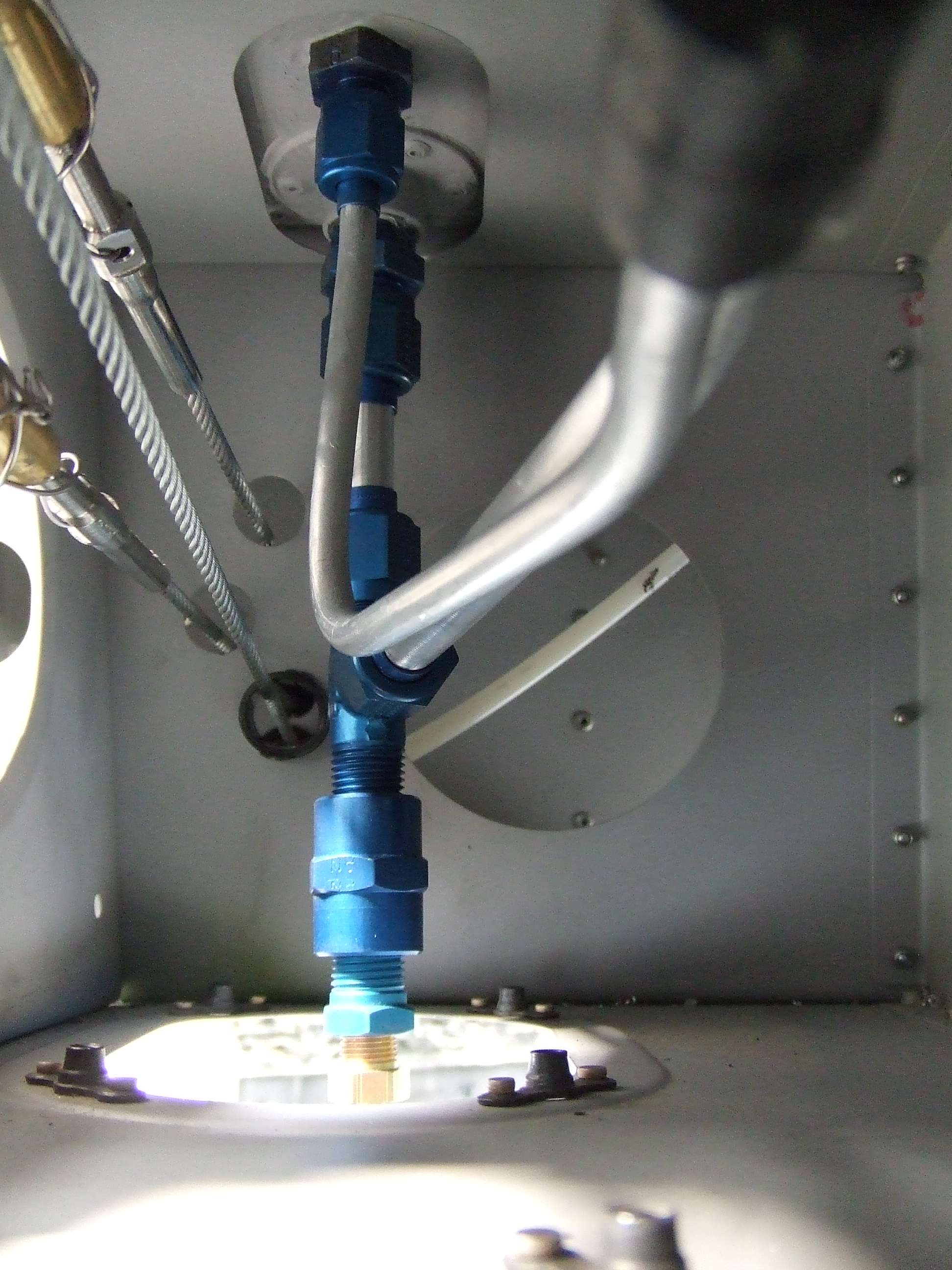 rv12gtwlvfdv5installloo.jpg