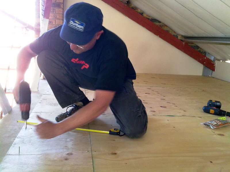 hangar_build_05.jpg