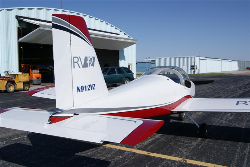 RV-12_Tail__Medium.jpg