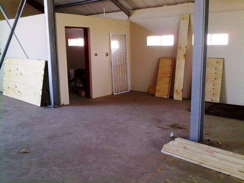 hangar_build_02.jpg